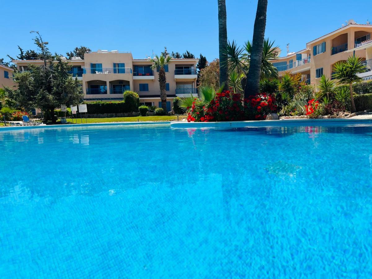 Golden Palms Paradise Garden Paphos Extérieur photo