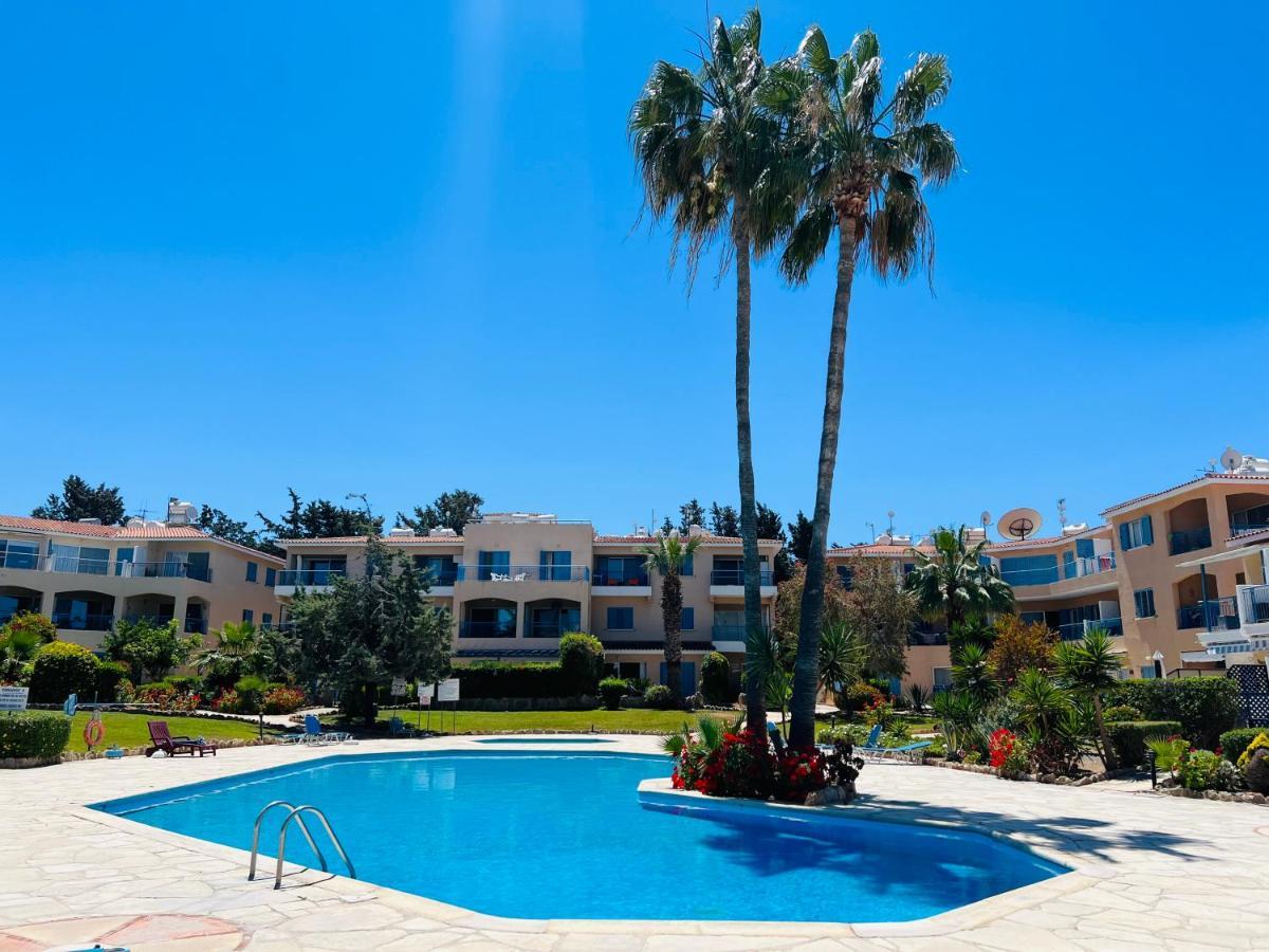 Golden Palms Paradise Garden Paphos Extérieur photo
